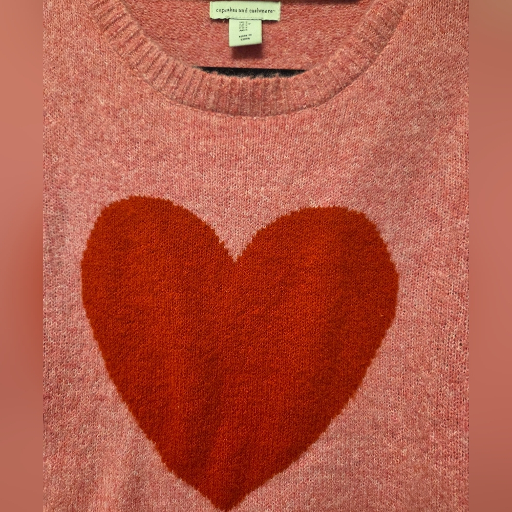Cupcakes and Cashmere Heart Sweater, Size S, perfect for Valentine's Day! - Picture 2 of 5